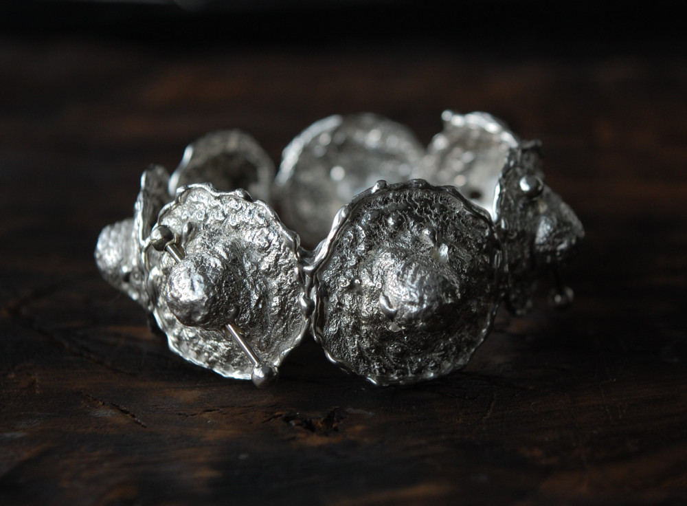 X Point - Freedom of the Nipples by UNDE