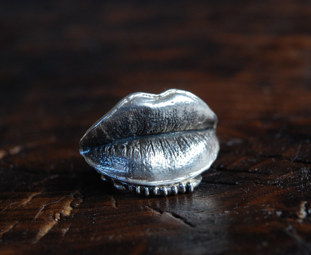 X Point - The Kiss by UNDE