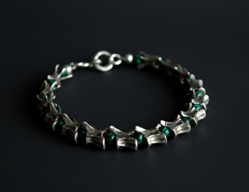 Vertebral - V4 - The squirrel by UNDE