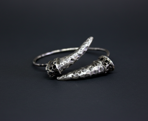 InGherat - The ear cover claws by UNDE