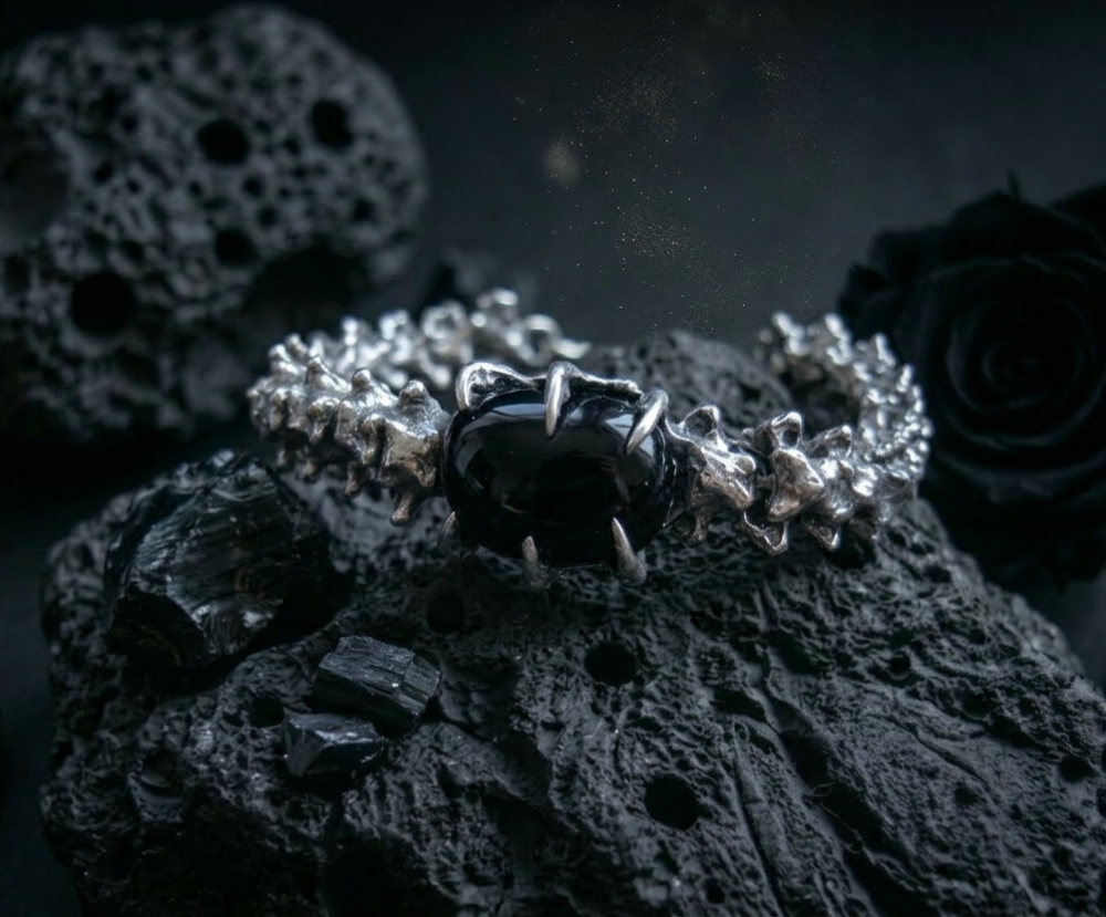 Vertebral - V1 - The Obsidian Monarch by UNDE