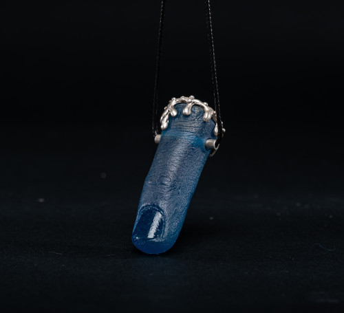 Men - The blue finger by UNDE